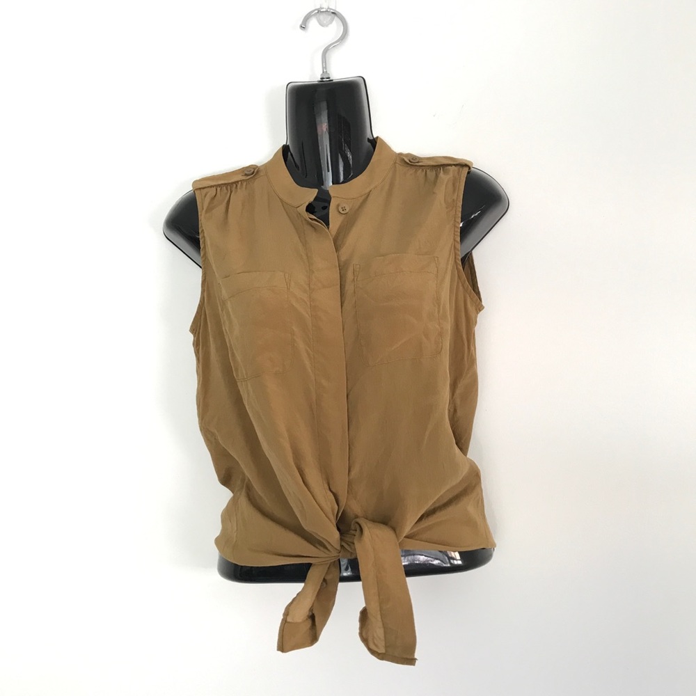 Banana Republic Sleeveless Silk Button Up Safari Blouse Office Career Luxury